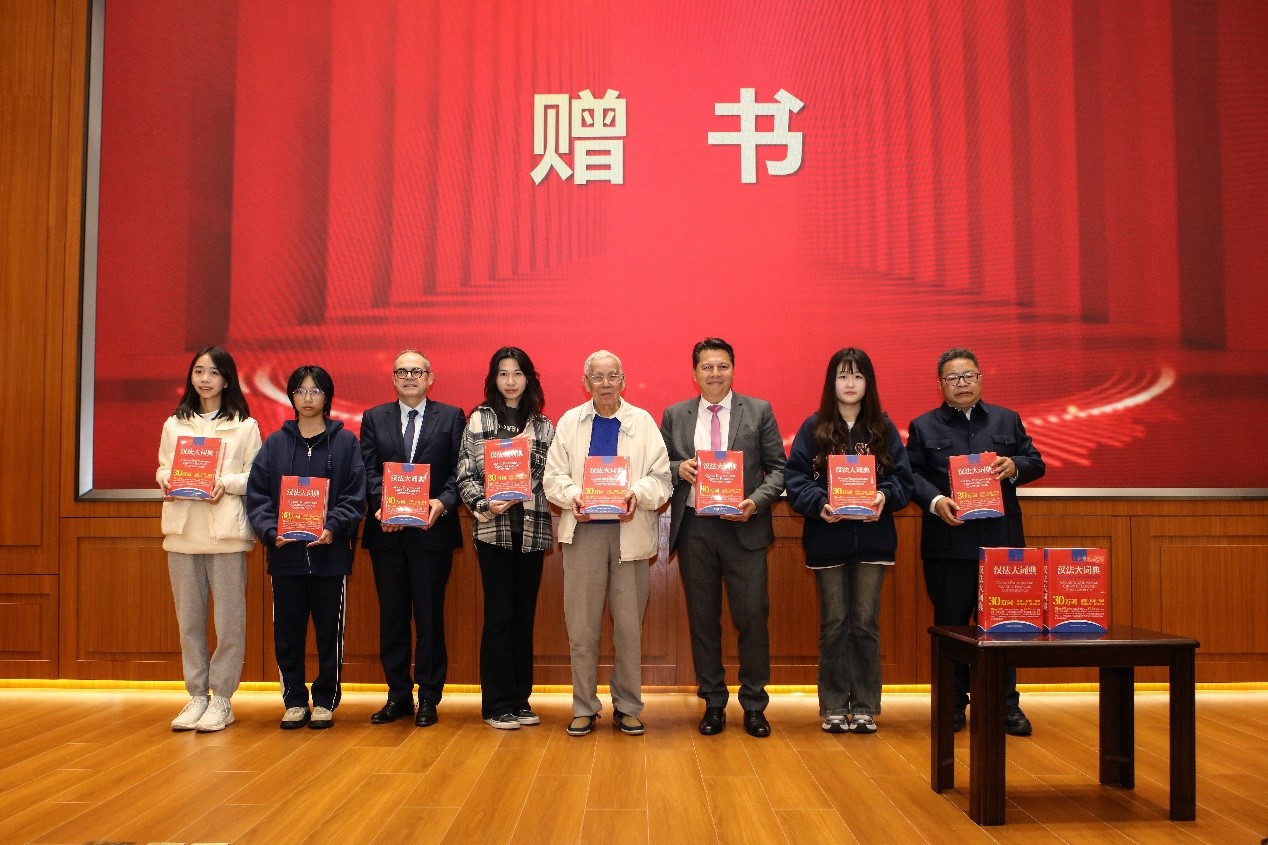 赠书2.jpg 赠书2.jpg