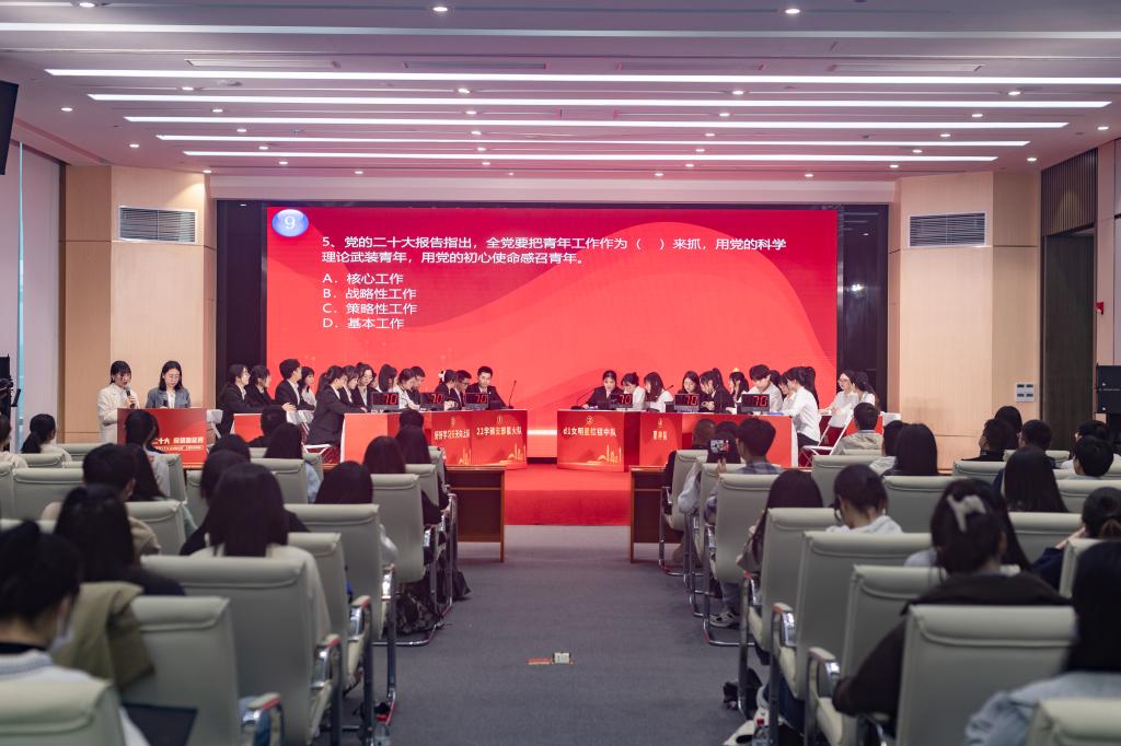 比赛现场.jpg 比赛现场.jpg
