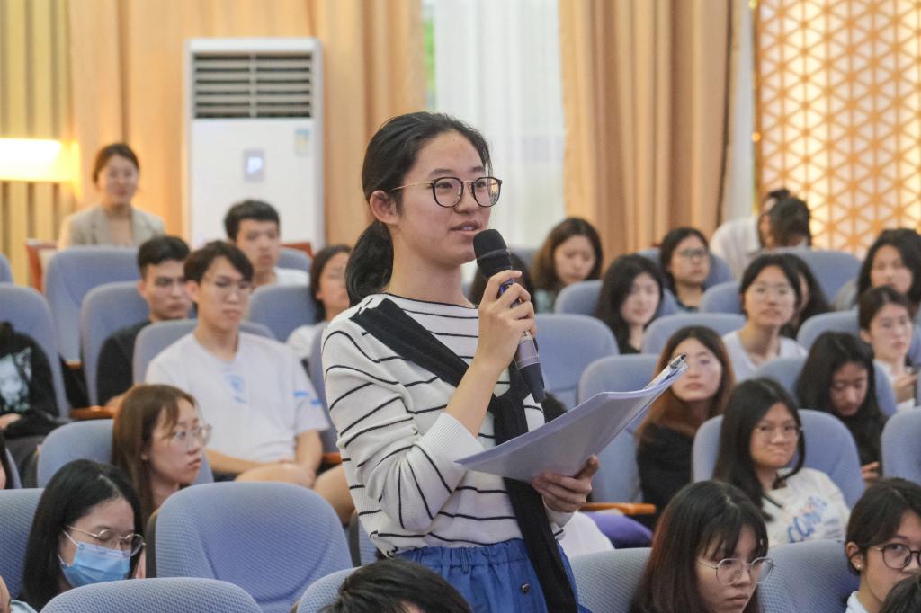 观众提问1.jpg