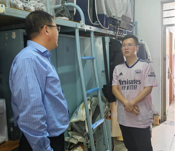 听取学生意见建议.png