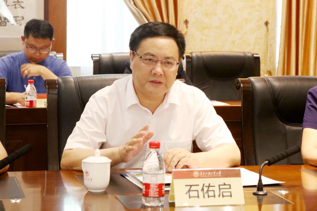 石佑启.jpg 石佑启.jpg