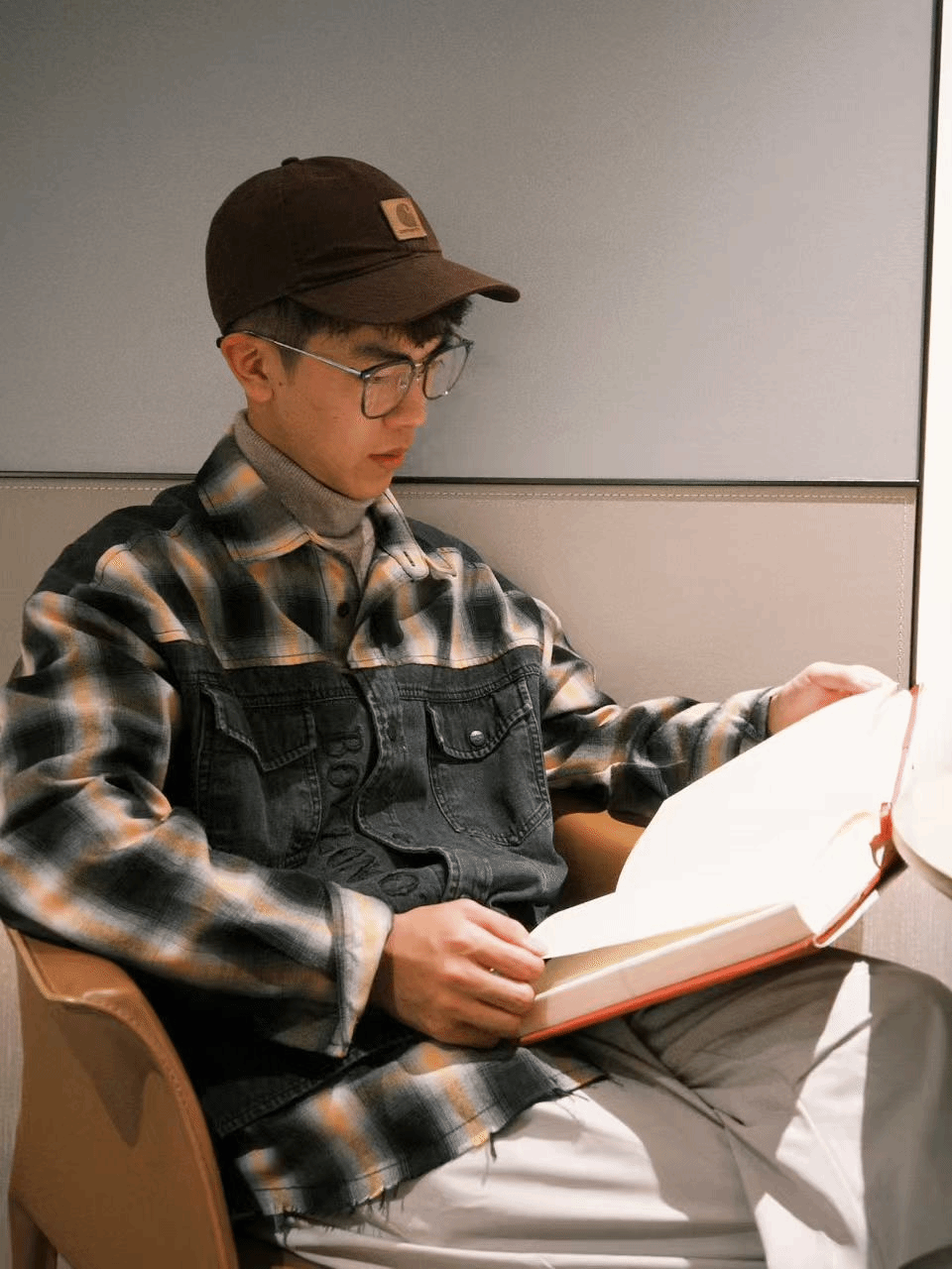 李秋禹在阅读.png