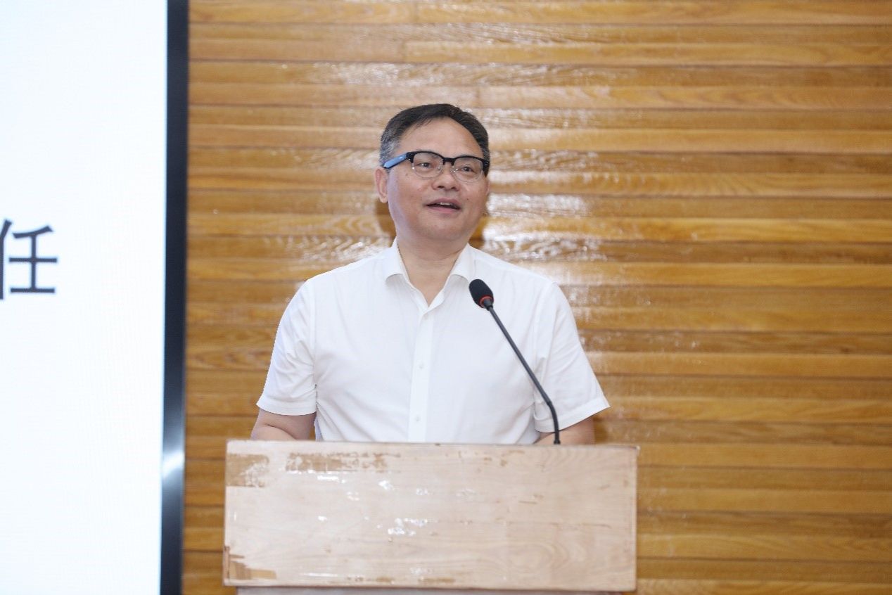 副校发言.jpg